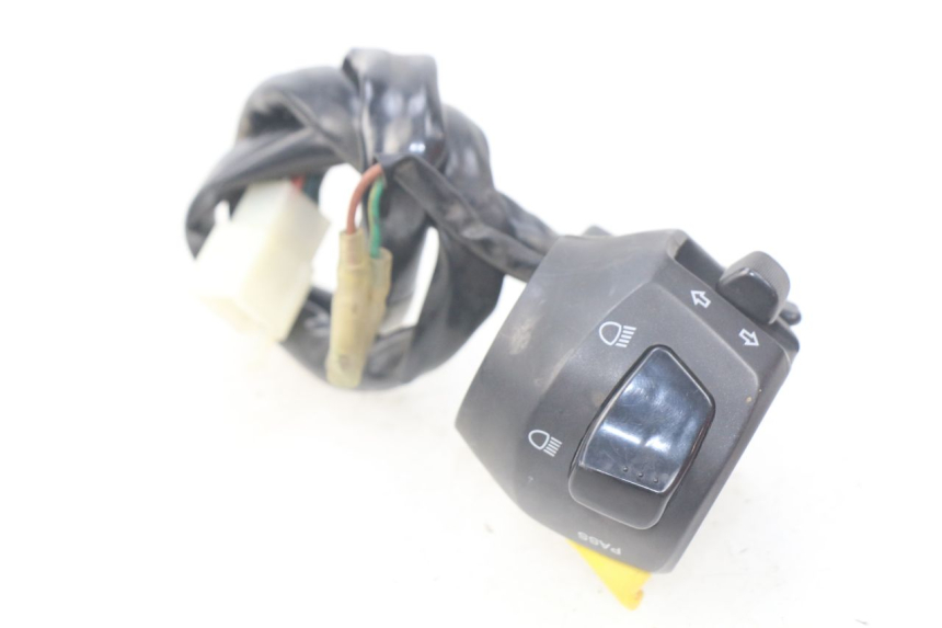 photo de PRZEŁĄCZNIK LEWY TGB X-MOTION XMOTION 125 (2008 - 2014) - Zbliżenie techniczne