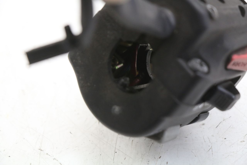 photo de PRZEŁĄCZNIK LEWY YAMAHA XJ600 XJ DIVERSION 600 (1992 - 1997) - Szczegół części