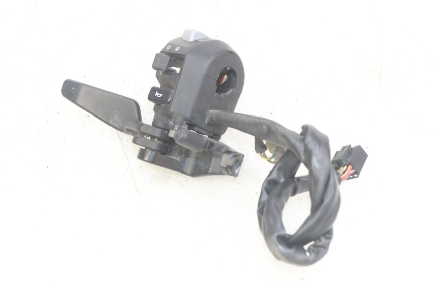 photo de PRZEŁĄCZNIK LEWY YAMAHA YP MAJESTY 400 (2004 - 2008) - Widok ogólny