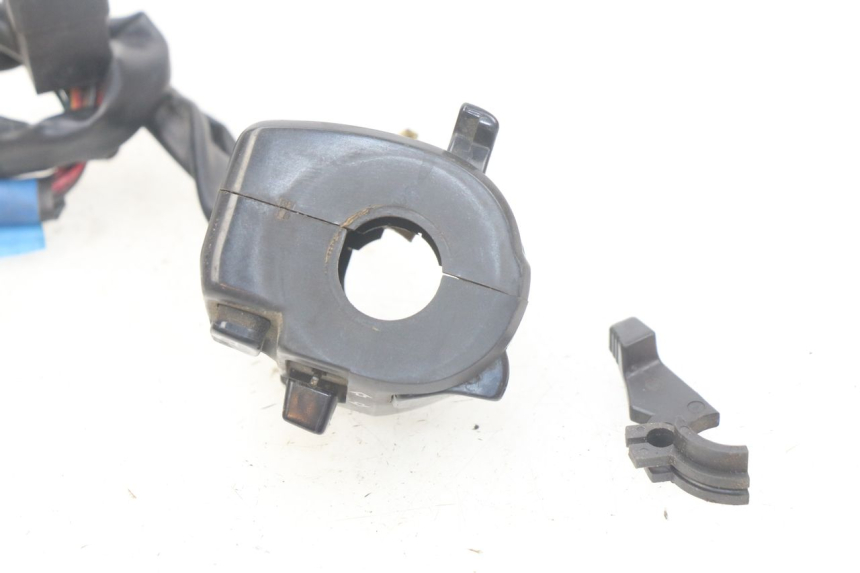 photo de PRZEŁĄCZNIK LEWY KAWASAKI Z S 750 (2003 - 2006) - Szczegół części