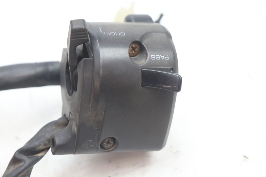 photo de PRZEŁĄCZNIK LEWY KAWASAKI ZX-6R ZX6R 600 (1995 - 1997) - Inny kąt widzenia