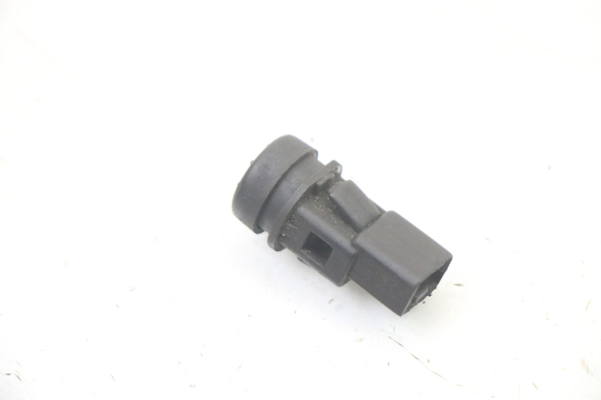 photo de PRZEŁĄCZNIK KIERUNKOWSKAZÓW GILERA STALKER 50 (1997 - 2005) - Zoom stanu zużycia