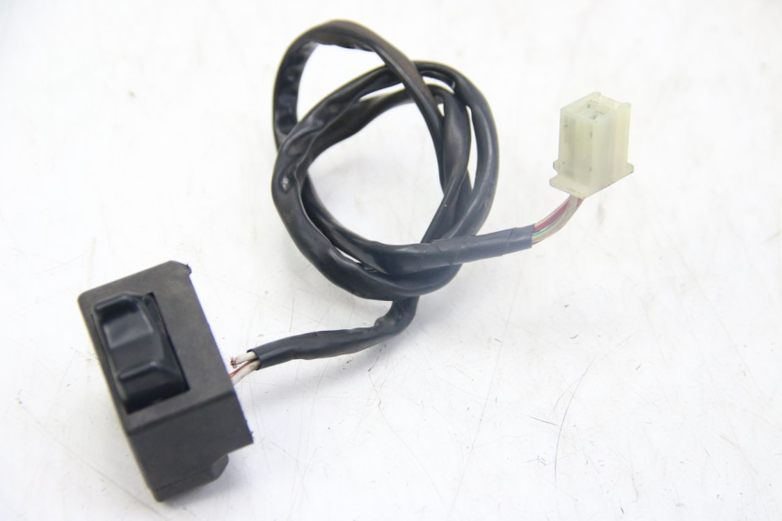 photo de PRZEŁĄCZNIK KIERUNKOWSKAZÓW SUZUKI GSX-F GSX  F 1100 (1988 - 1994) - Widok główny