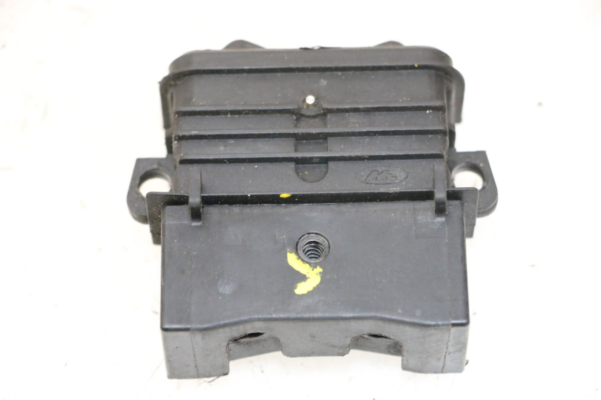 photo de PRZEŁĄCZNIK KIERUNKOWSKAZÓW HONDA PCX (JF57/JF64) 125 (2014 - 2018) - Inny kąt widzenia