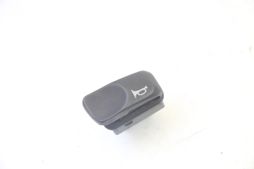 photo de PRZEŁĄCZNIK KLAKSONU SUZUKI BURGMAN 125 (2007 - 2014) - Widok główny