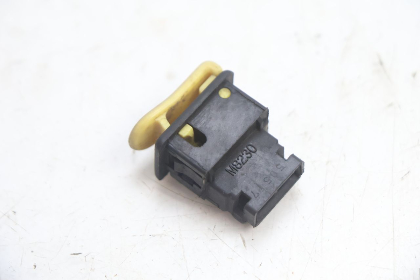 photo de PRZEŁĄCZNIK KLAKSONU PEUGEOT BUXY 50 (1993 - 1998) - Zoom stanu zużycia