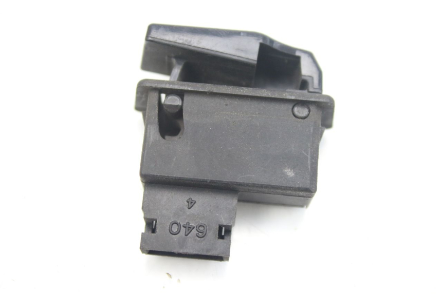 photo de PRZEŁĄCZNIK KLAKSONU SYM CITYCOM CITY COM 125 (2009 - 2014) - Zbliżenie techniczne