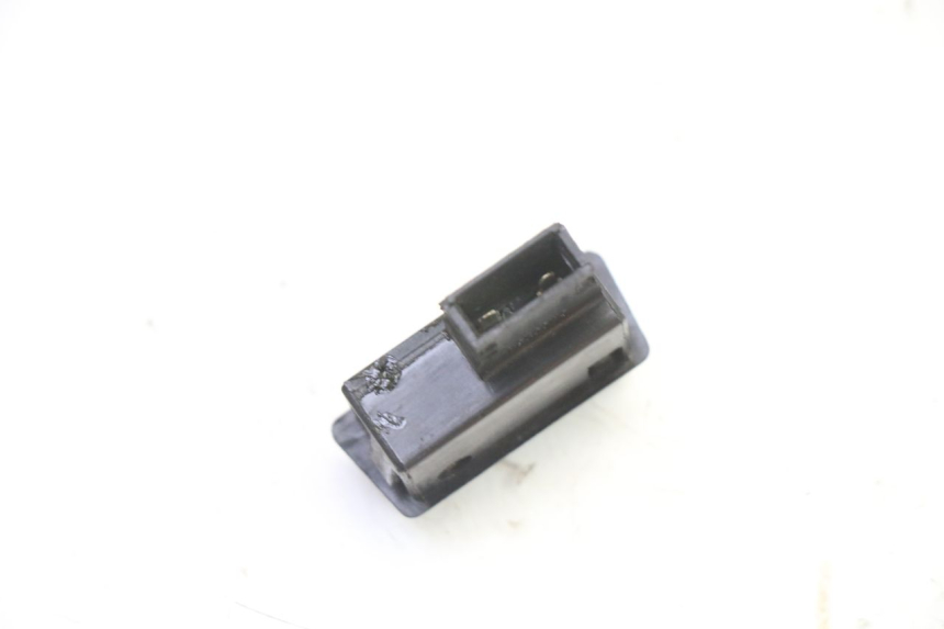 photo de PRZEŁĄCZNIK KLAKSONU SYM FIDDLE 3 III 50 (2014 - 2020) - Inny kąt widzenia