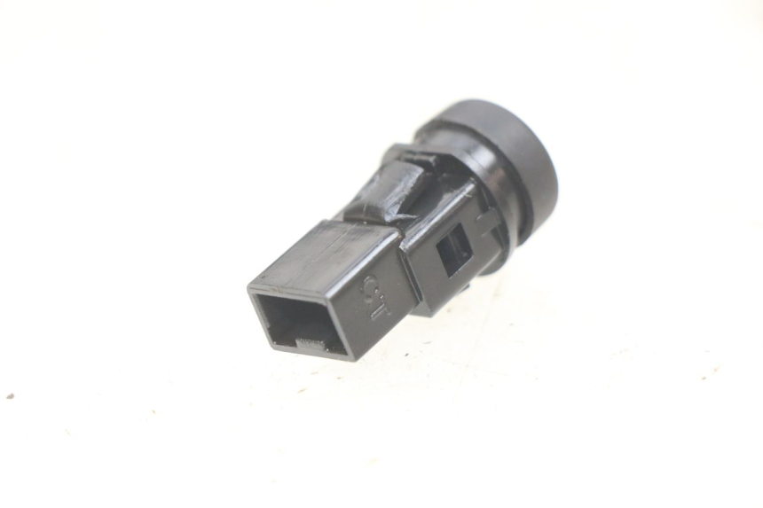 photo de PRZEŁĄCZNIK KLAKSONU PIAGGIO FLY 2T 50 (2004 - 2017) - Szczegół części