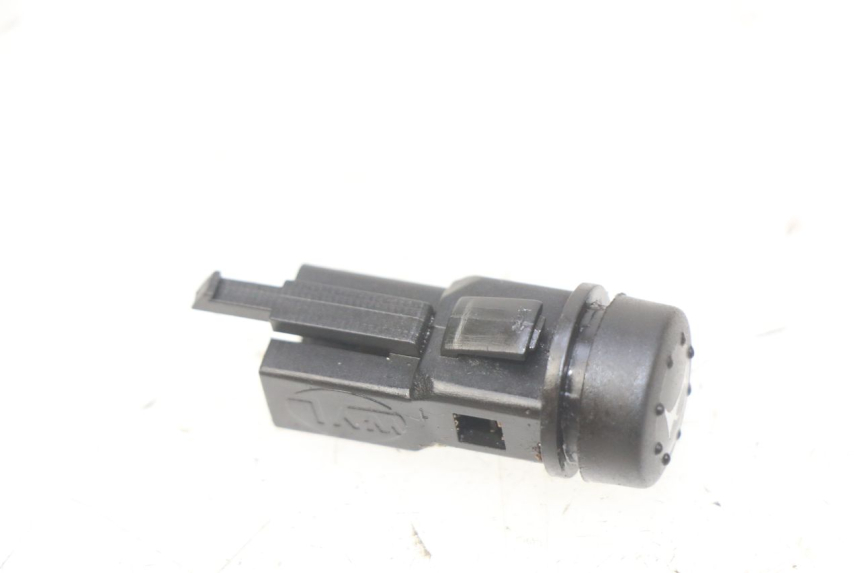 photo de PRZEŁĄCZNIK KLAKSONU EUROCKA GTR-C 50 (2012 - 2021) - Szczegół części