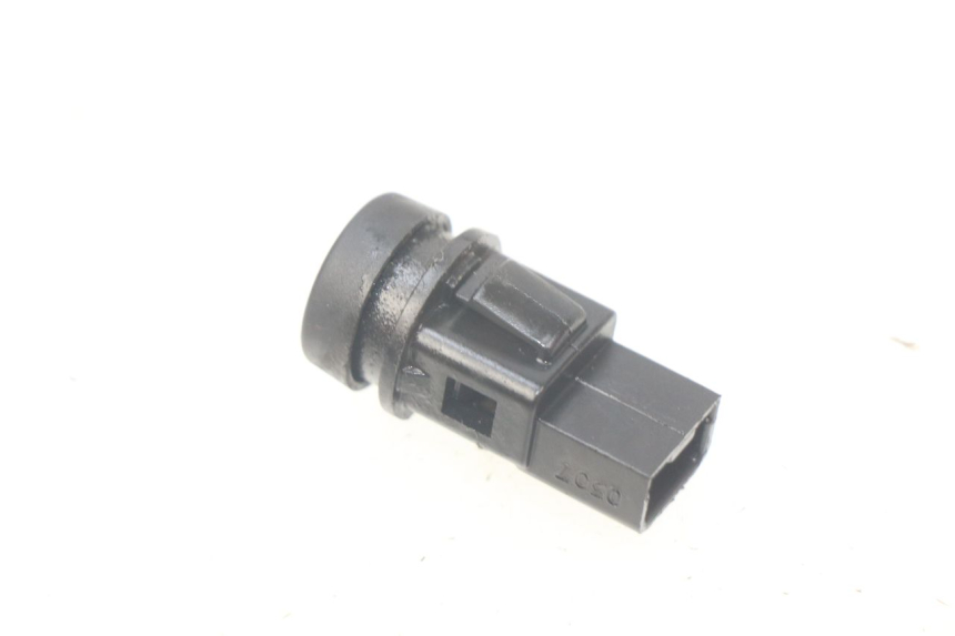 photo de PRZEŁĄCZNIK KLAKSONU PIAGGIO LIBERTY 4T 50 (2004 - 2008) - Zoom stanu zużycia