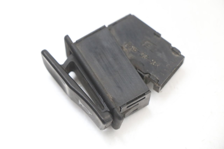 photo de PRZEŁĄCZNIK KLAKSONU HONDA NHX LEAD 110 (2008 - 2010) - Zoom stanu zużycia