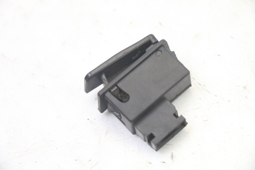 photo de PRZEŁĄCZNIK KLAKSONU JM MOTORS OLDIES GT 4T 50 (2018 - 2025) - Zoom stanu zużycia