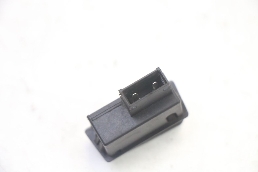 photo de PRZEŁĄCZNIK KLAKSONU JM MOTORS OLDIES GT 4T 50 (2018 - 2025) - Inny kąt widzenia