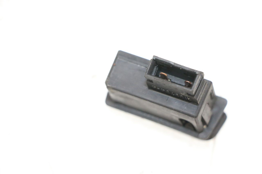 photo de PRZEŁĄCZNIK KLAKSONU SYM ORBIT 2 4T 50 (2008 - 2017) - Zoom stanu zużycia