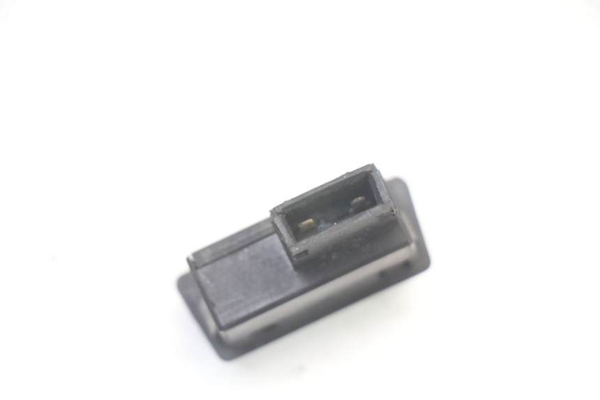 photo de PRZEŁĄCZNIK KLAKSONU SYM ORBIT III 3 4T 50 (2018 - 2021) - Inny kąt widzenia