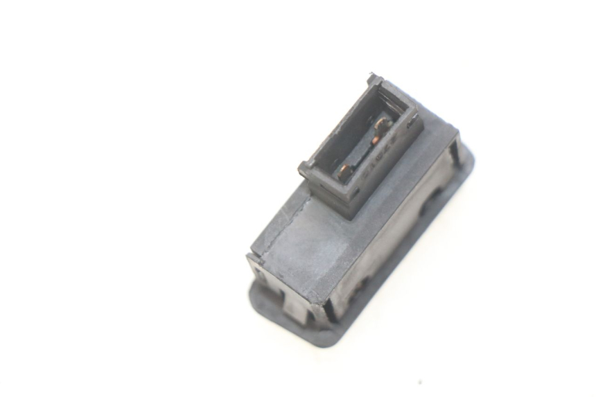 photo de PRZEŁĄCZNIK KLAKSONU MBK OVETTO 2T 50 (2007 - 2017) - Zoom stanu zużycia