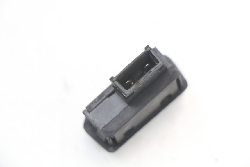 photo de PRZEŁĄCZNIK KLAKSONU MBK OVETTO ONE 2T 50 (2013 - 2017) - Inny kąt widzenia