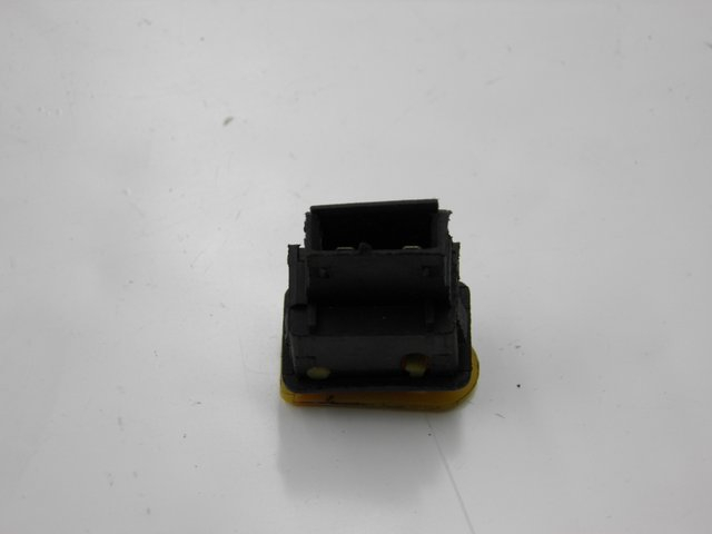 photo de PRZEŁĄCZNIK KLAKSONU REVATTO JOYSTICK 50 (2006 - 2012) - Szczegół części