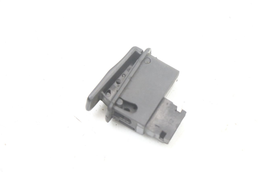 photo de PRZEŁĄCZNIK KLAKSONU HONDA SCV LEAD 100 (2003 - 2007) - Zoom stanu zużycia