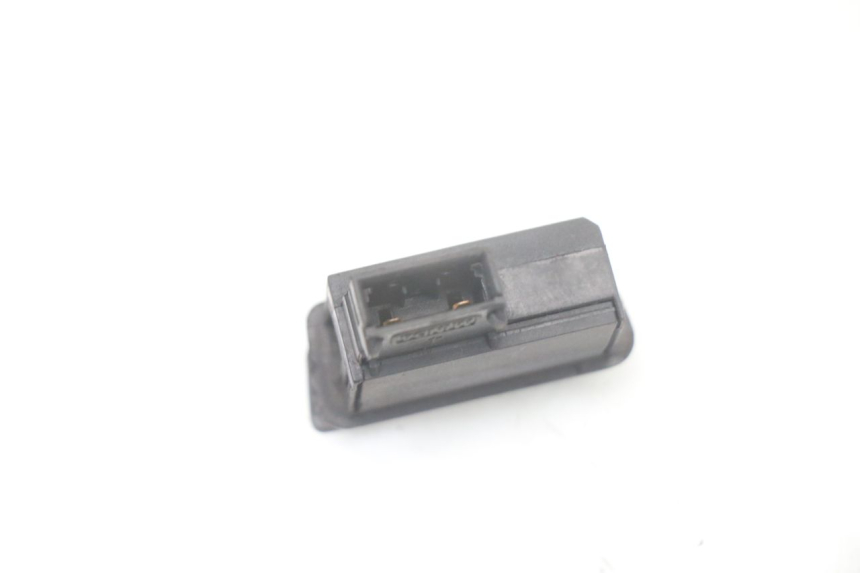 photo de PRZEŁĄCZNIK KLAKSONU HONDA SCV LEAD 100 (2003 - 2007) - Zbliżenie techniczne