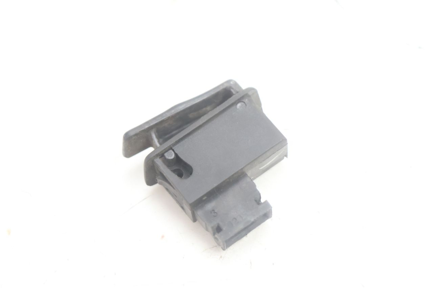 photo de PRZEŁĄCZNIK KLAKSONU HONDA SCV LEAD 100 (2003 - 2007) - Zoom stanu zużycia