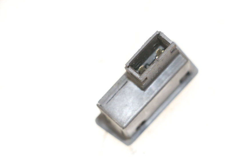 photo de PRZEŁĄCZNIK KLAKSONU SYM ORBIT 2 4T 50 (2008 - 2017) - Zoom stanu zużycia