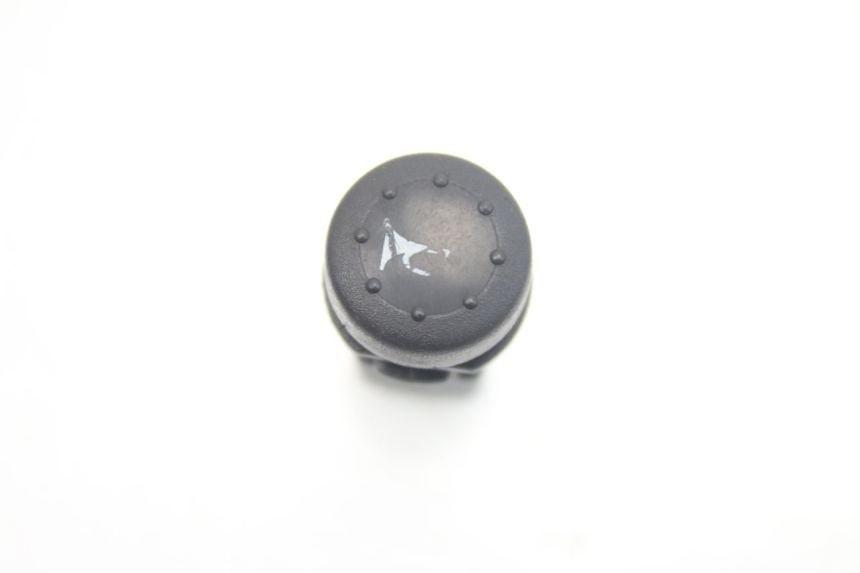 photo de PRZEŁĄCZNIK KLAKSONU PIAGGIO X9 EVOLUTION 125 (2003 - 2007) - Szczegół części