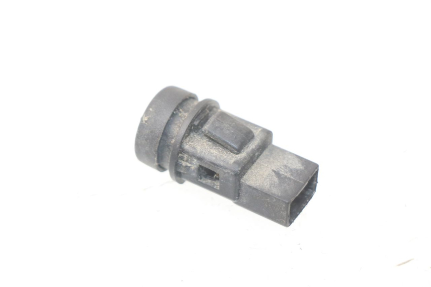 photo de PRZEŁĄCZNIK KLAKSONU PIAGGIO X9 125 (2000 - 2003) - Zoom stanu zużycia