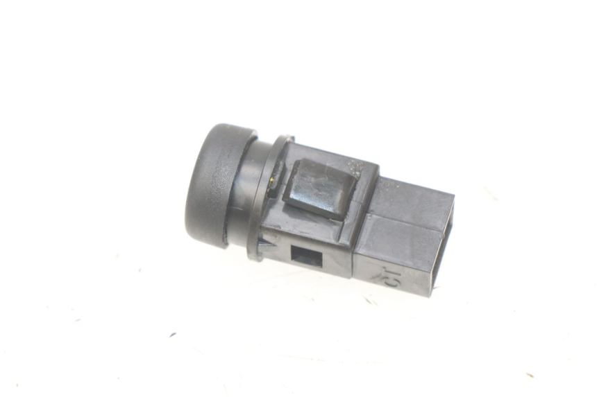 photo de PRZEŁĄCZNIK KLAKSONU PIAGGIO ZIP 4T 50 (2018 - 2020) - Inny kąt widzenia