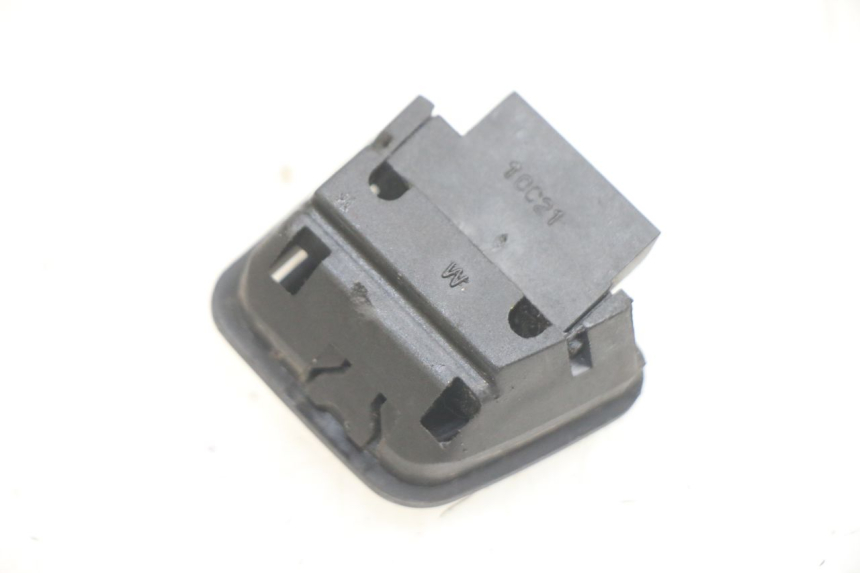 photo de PRZEŁĄCZNIK KIERUNKOWSKAZÓW PIAGGIO MEDLEY 125 (2016 - 2023) - Inny kąt widzenia