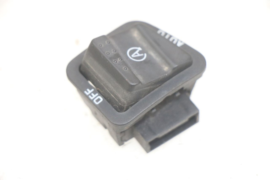 photo de PRZEŁĄCZNIK KIERUNKOWSKAZÓW PIAGGIO MEDLEY 125 (2016 - 2023) - Punkty mocowania