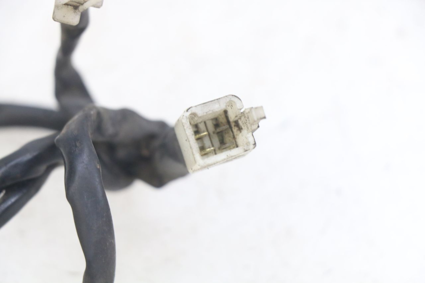 photo de PRZEŁĄCZNIK KIERUNKOWSKAZÓW PIAGGIO MP3 LT 400 (2007 - 2012) - Zbliżenie techniczne