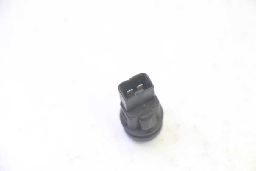 photo de PRZEŁĄCZNIK KIERUNKOWSKAZÓW PIAGGIO MP3 RL 250 (2006 - 2010) - Inny kąt widzenia