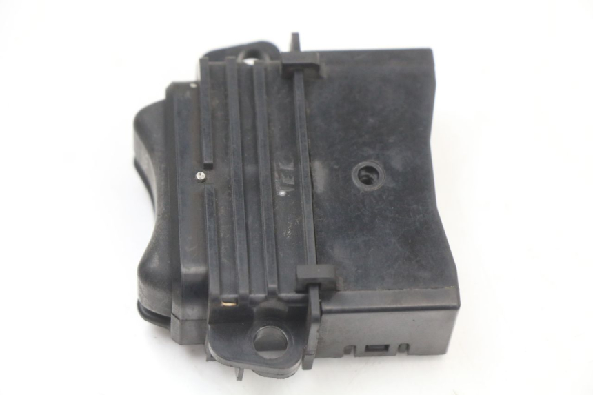 photo de PRZEŁĄCZNIK KIERUNKOWSKAZÓW HONDA PCX (JF28) 125 (2009 - 2011) - Zoom stanu zużycia