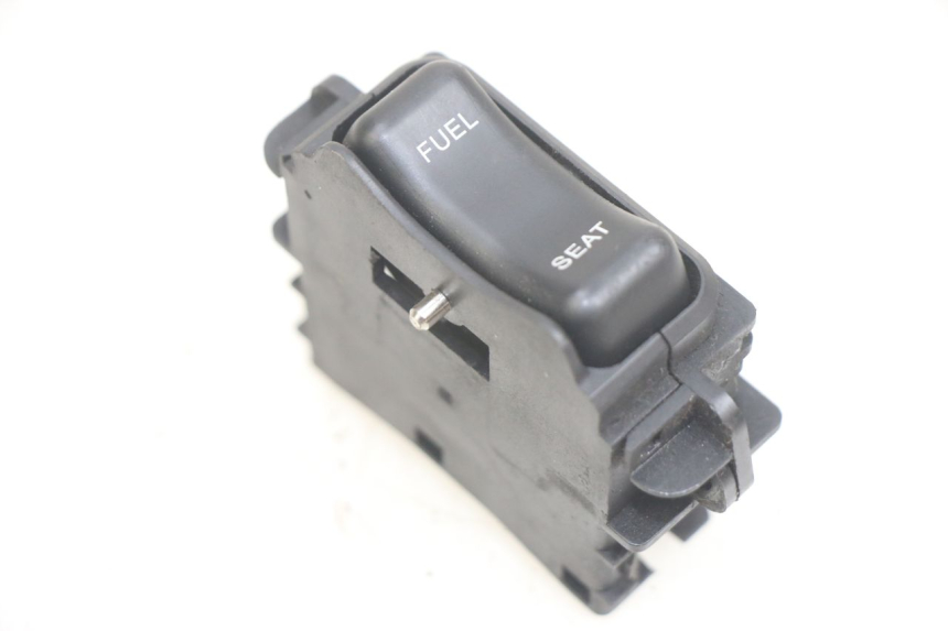 photo de PRZEŁĄCZNIK KIERUNKOWSKAZÓW HONDA PCX (JF47) 125 (2012 - 2013) - Widok główny