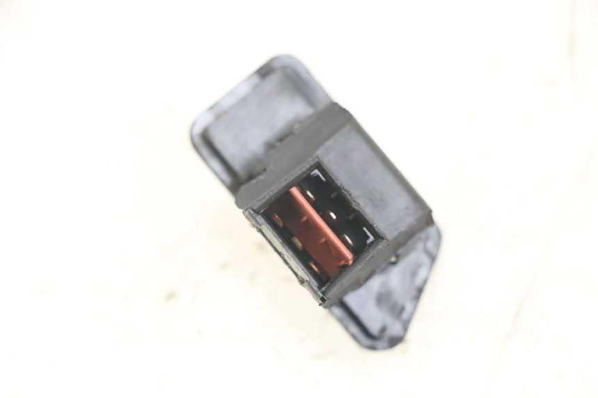 photo de PRZEŁĄCZNIK ŚWIATEŁ KYMCO LIKE 125 (2009 - 2016) - Zoom stanu zużycia