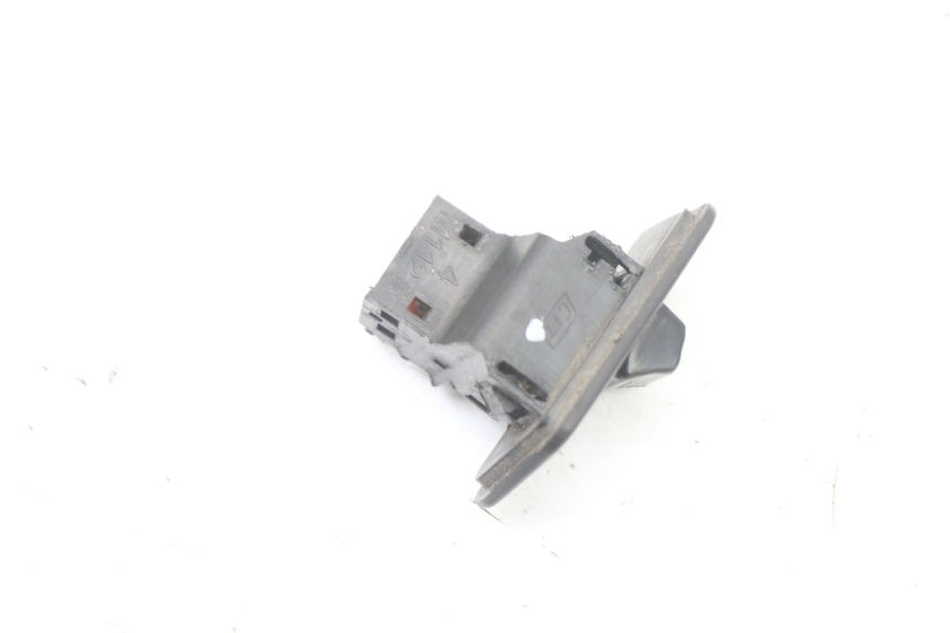 photo de PRZEŁĄCZNIK ŚWIATEŁ SYM ORBIT 2 4T 50 (2008 - 2017) - Szczegół części