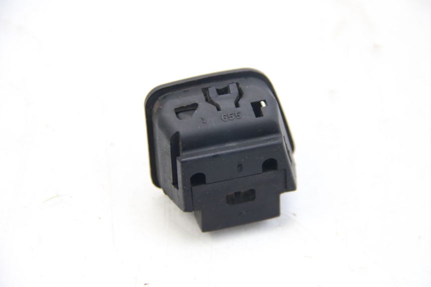 photo de PRZEŁĄCZNIK ŚWIATEŁ DROGOWYCH PIAGGIO BEVERLY 125 (2010 - 2015) - Zoom stanu zużycia