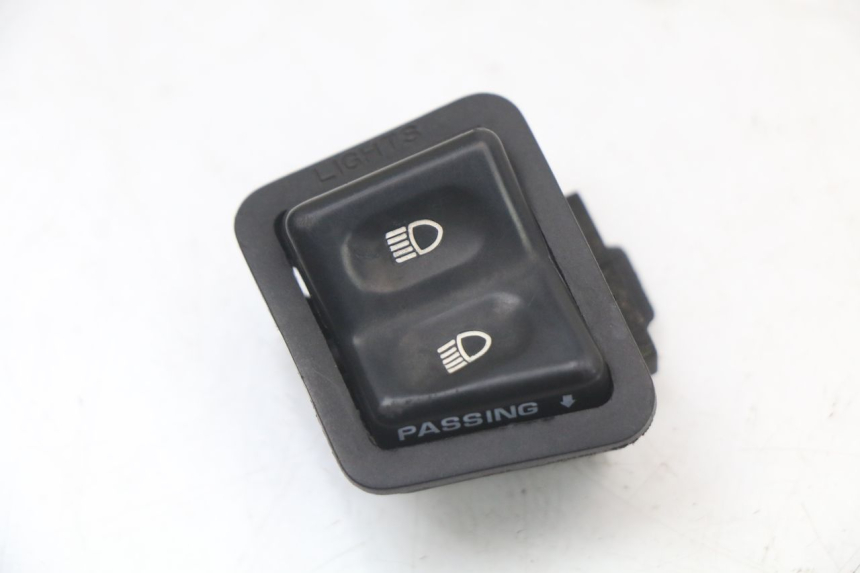 photo de PRZEŁĄCZNIK ŚWIATEŁ DROGOWYCH SYM FIDDLE 3 III 50 (2014 - 2020) - Widok główny