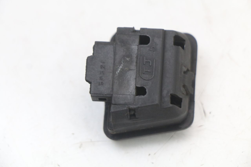 photo de PRZEŁĄCZNIK ŚWIATEŁ DROGOWYCH SYM FIDDLE 3 III 50 (2014 - 2020) - Inny kąt widzenia