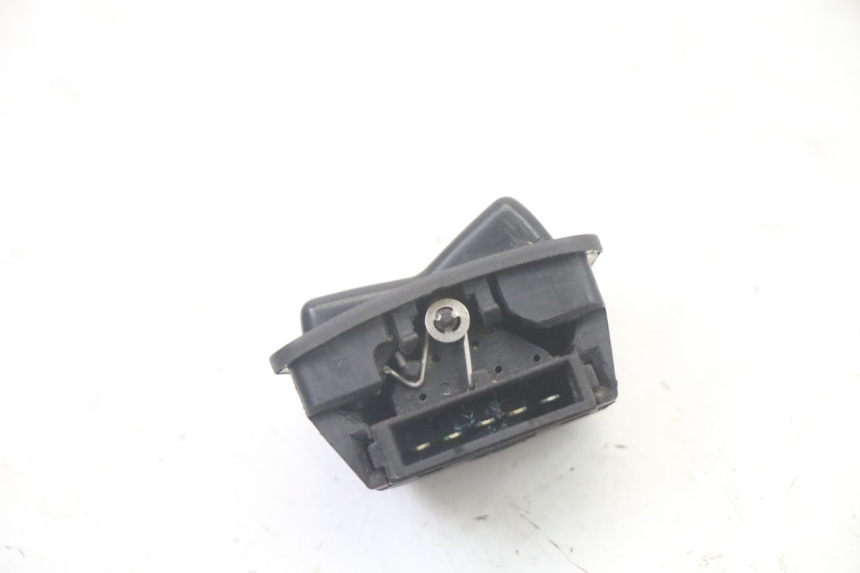 photo de PRZEŁĄCZNIK ŚWIATEŁ DROGOWYCH SYM FIDDLE 125 (2008 - 2010) - Zoom stanu zużycia