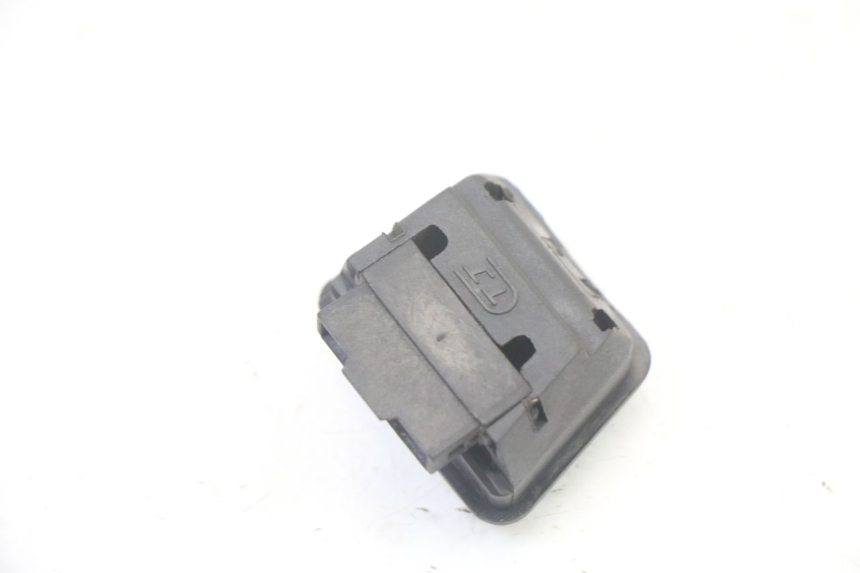 photo de PRZEŁĄCZNIK ŚWIATEŁ DROGOWYCH SYM FIDDLE 125 (2008 - 2010) - Inny kąt widzenia