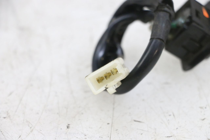 photo de PRZEŁĄCZNIK ŚWIATEŁ DROGOWYCH MBK FLIPPER 115 (2013 - 2017) - Inny kąt widzenia