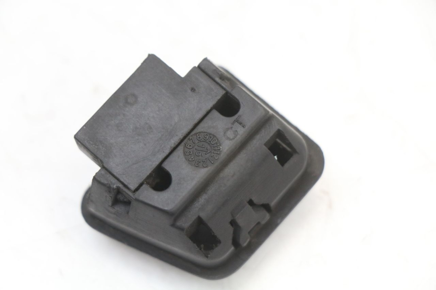 photo de PRZEŁĄCZNIK ŚWIATEŁ DROGOWYCH PIAGGIO FLY 2T 50 (2004 - 2017) - Inny kąt widzenia