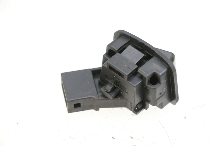 photo de PRZEŁĄCZNIK ŚWIATEŁ DROGOWYCH YAMAHA NEO'S CORE 1 (2022 - 2026) - Zoom stanu zużycia