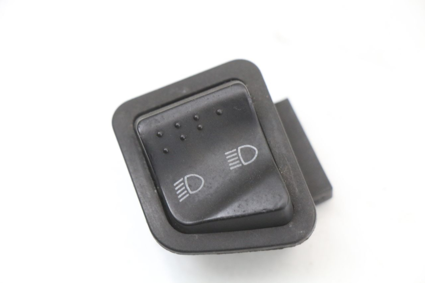 photo de PRZEŁĄCZNIK ŚWIATEŁ DROGOWYCH PIAGGIO NEW TYPHOON 50 (2018 - 2021) - Widok główny