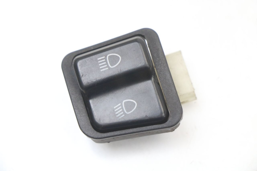 photo de PRZEŁĄCZNIK ŚWIATEŁ DROGOWYCH HONDA NHX LEAD 110 (2008 - 2010) - Szczegół części