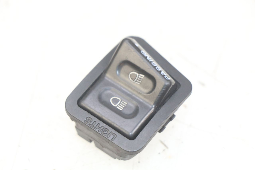 photo de PRZEŁĄCZNIK ŚWIATEŁ DROGOWYCH SYM ORBIT III 3 4T 50 (2021 - 2025) - Widok główny