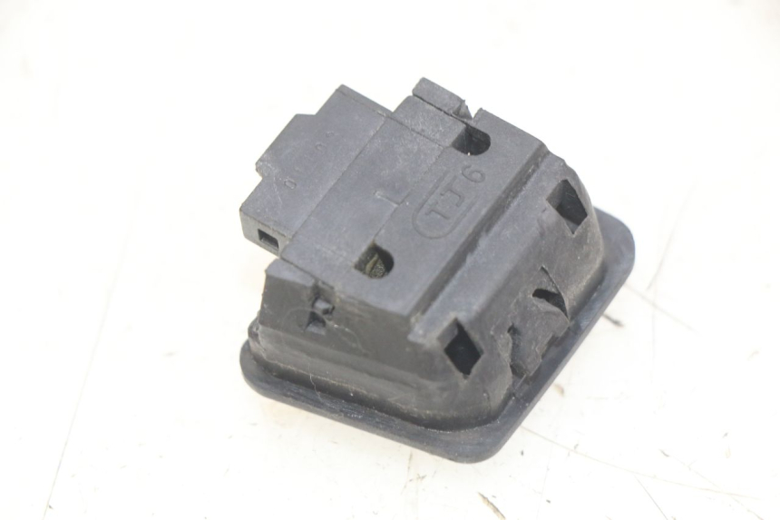 photo de PRZEŁĄCZNIK ŚWIATEŁ DROGOWYCH SYM ORBIT III 3 4T 50 (2021 - 2025) - Szczegół części